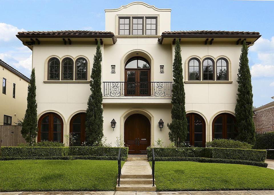 3609 Wickersham in the coveted St. John's section of River Oaks