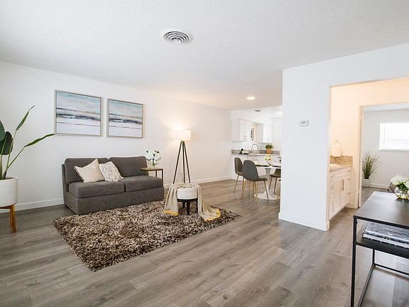 5th image of 1171 Kenny Dr #17