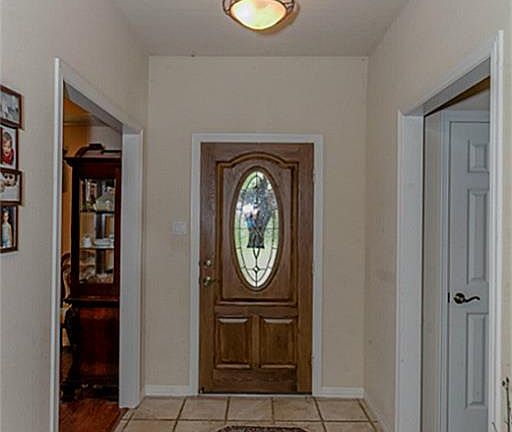 2nd image of 231 Brookhollow Dr