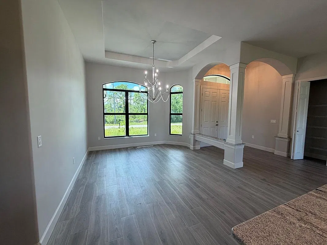 3 bed, 2.0 bath, 1651 sqft, $3,150 — Photo 4