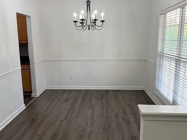 325 Ivy Park Ln, Winston Salem, NC 27104