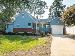 100 New Hampshire Ave, Massapequa, NY 11758