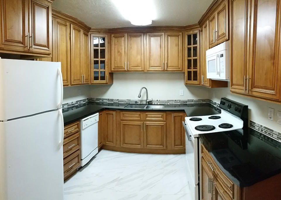 1st image of 224 N Central Ave APT B