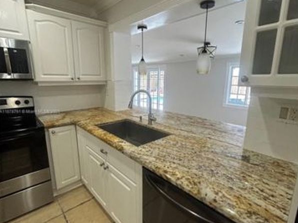1320 SW 102nd Ct