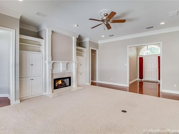 3rd image of 1607 S Lexington Dr