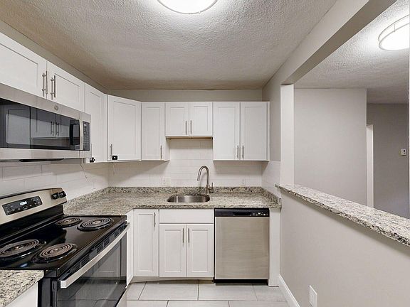 5th image of 264 Grove St APT 3