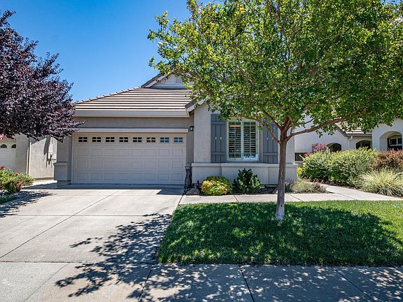 2nd image of 3001 Red Maple Court