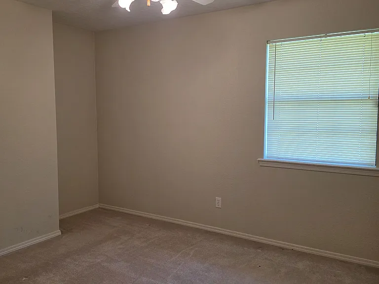 10635 County Road 1550 — Photo 6