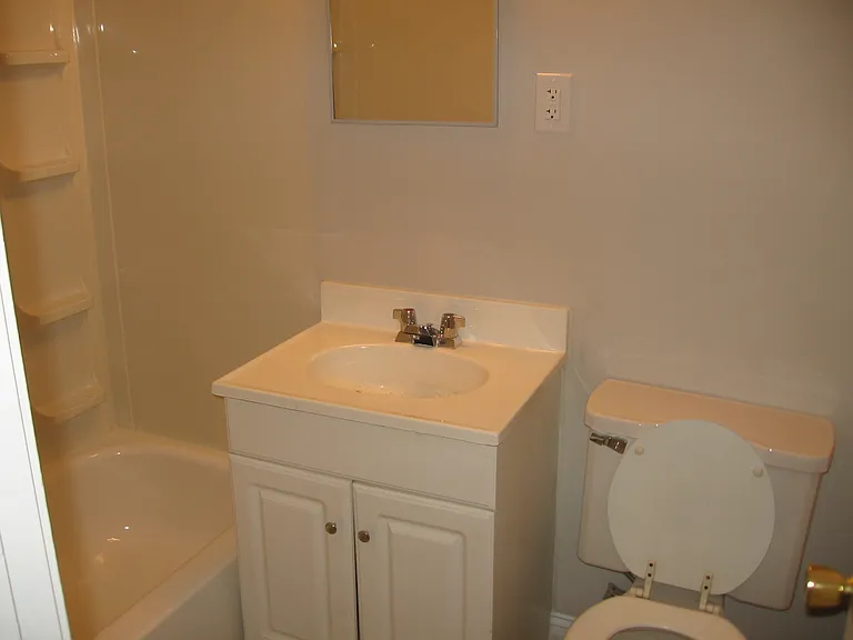 606 NW Westvale Cir #A — Photo 5