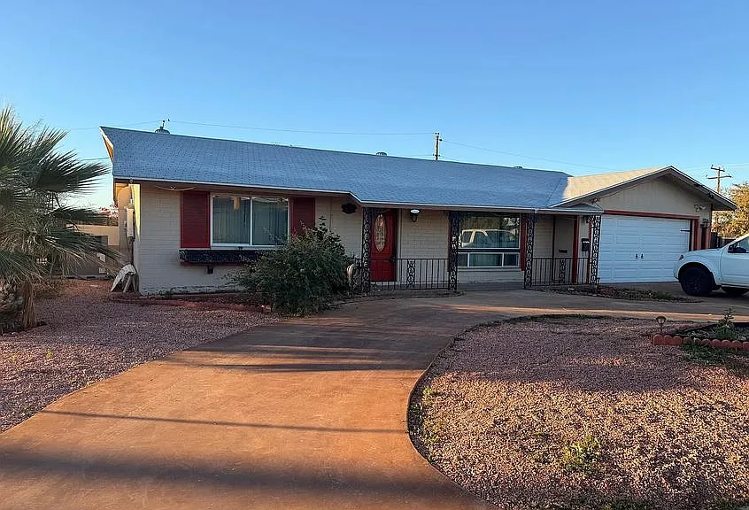 2 bed, $560 — Photo 2