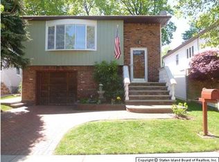 20 Sharon Ln, Staten Island, NY 10309