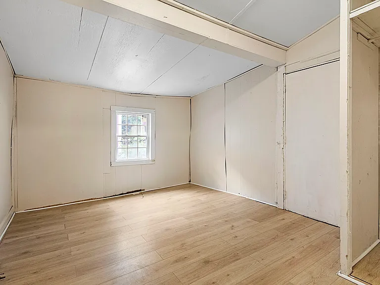 1394 Ross St — Photo 12
