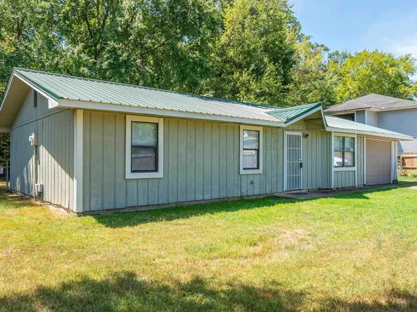 220 Long Beach Dr, Hot Springs, AR 71913