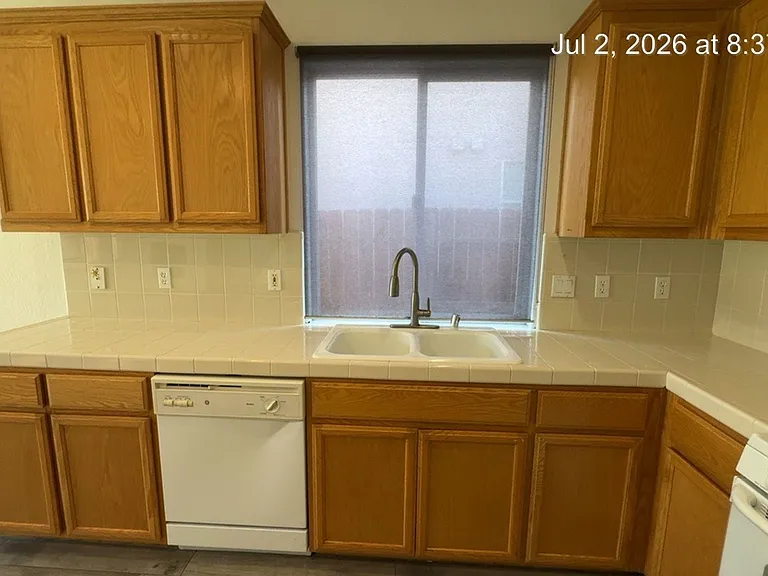 3142 W Sweet Ave — Photo 7
