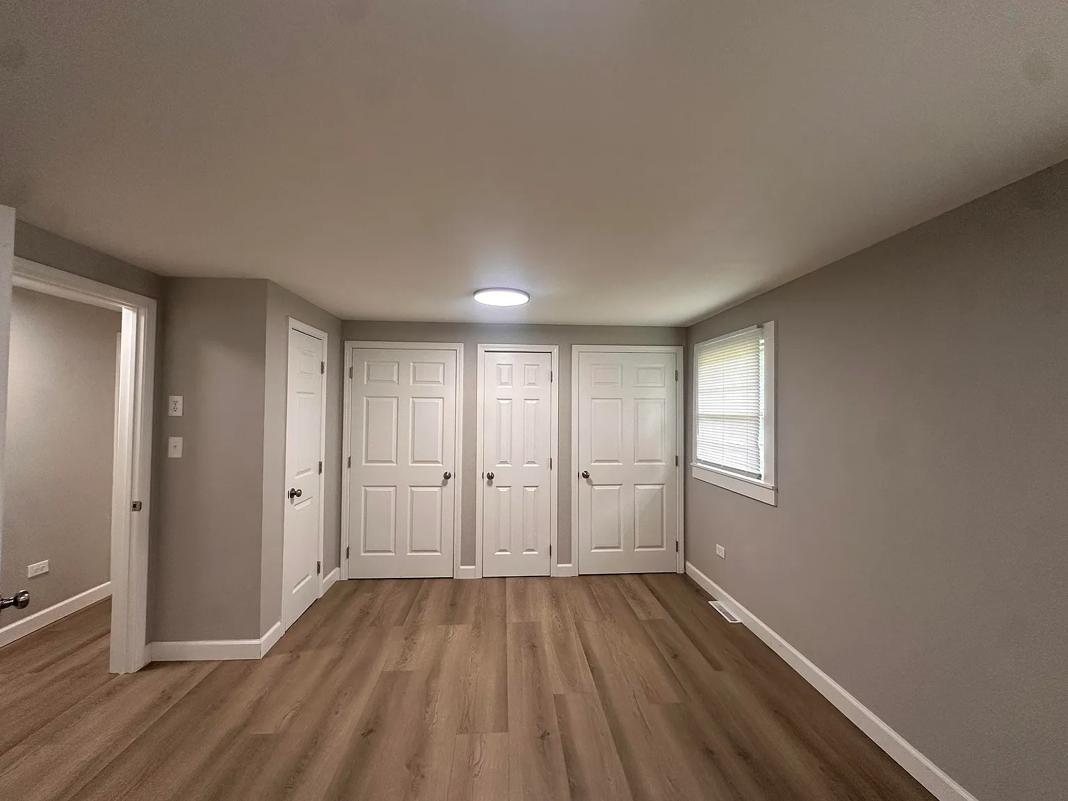 2 bed, 954 sqft, $1,800 — Photo 2