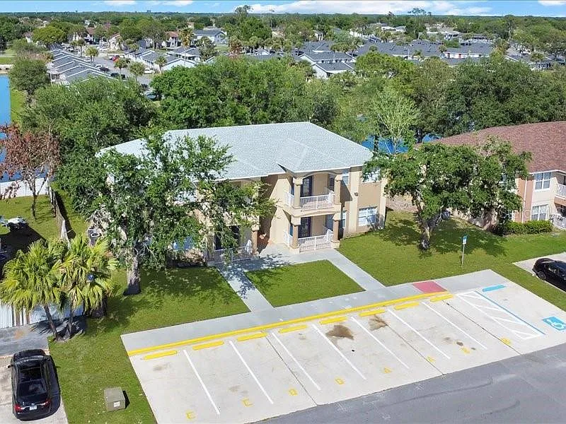 206 Majors Ln — Photo 4