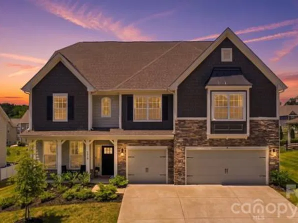 9010 Surry Spring Ln, Huntersville, NC 28078
