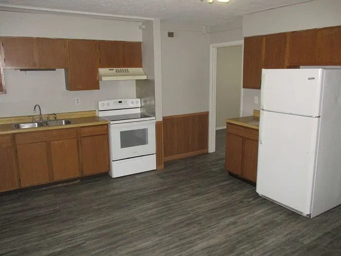 2 bed, $920 — Photo 2
