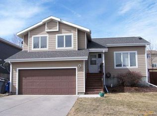 1111 Range View Cir, Rapid City, SD 57701
