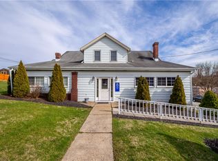 1030 Rostraver Rd, Belle Vernon, PA 15012