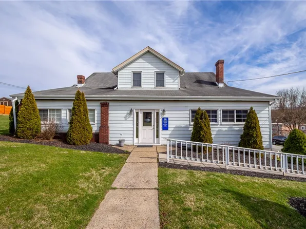 1030 Rostraver Rd, Belle Vernon, PA 15012