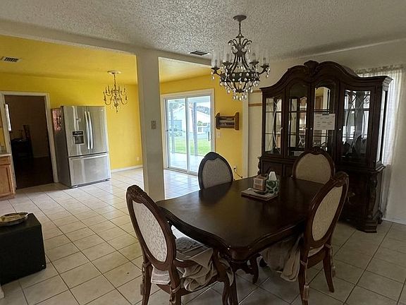 5th image of 35 Pickwick Ln