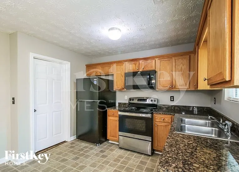 251 Grand Magnolia St — Photo 8