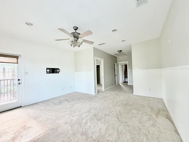 2937 Sweet Briar St — Photo 14