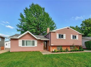 1259 Golden Gate Blvd, Mayfield Heights, OH 44124