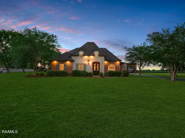 511 Lucerne Dr, New Iberia, LA 70563