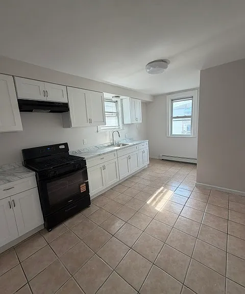 221 S 7th St #2 — Photo 17