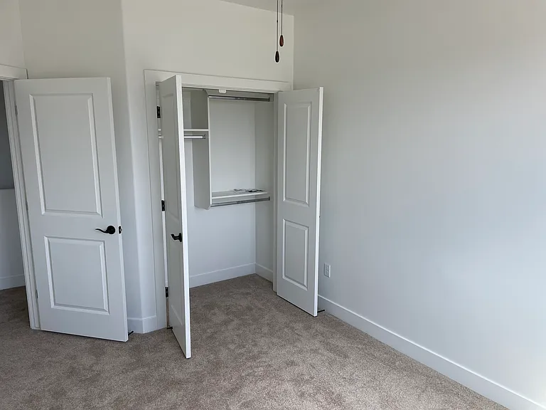 322 N 2480 W — Photo 7