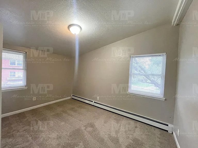 1201 Montgomery St — Photo 12