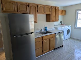 1 Inchcliffe Dr #1A, Gales Ferry, CT 06335
