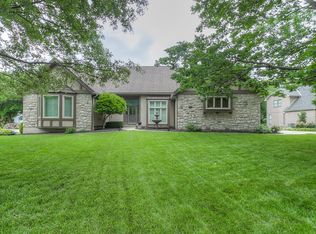 12909 Canterbury St, Leawood, KS 66209