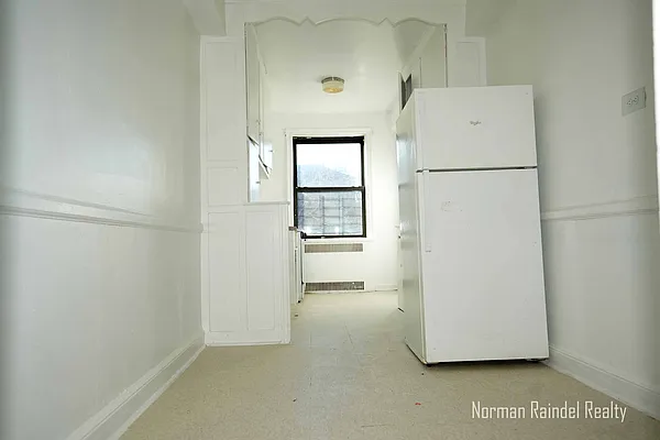 Rented by Norman Raindel, LREB | media 14