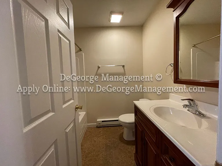 Big Tree Apartments — Photo 39
