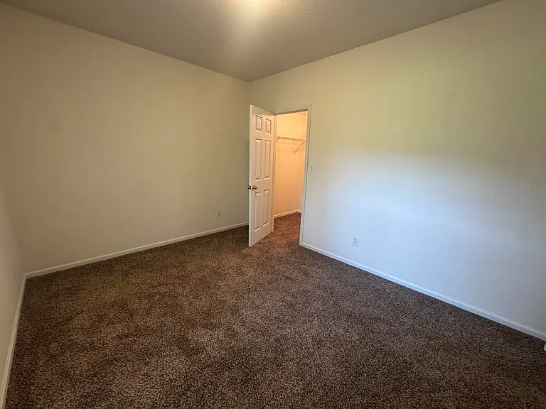 3410 E Saint Charles Rd — Photo 6