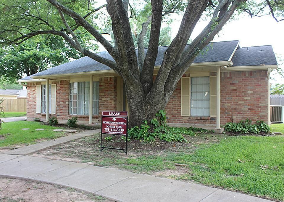 1st image of 13906 Fawnbrake Dr