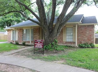 13906 Fawnbrake Dr, Sugar Land, TX 77498