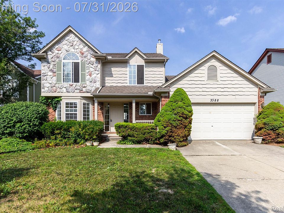 1st image of 3388 Riverside Dr