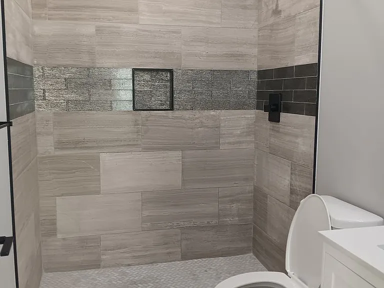 2230 Laurel Ave #3 — Photo 26