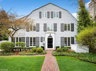 648 Pine St, Winnetka, IL 60093