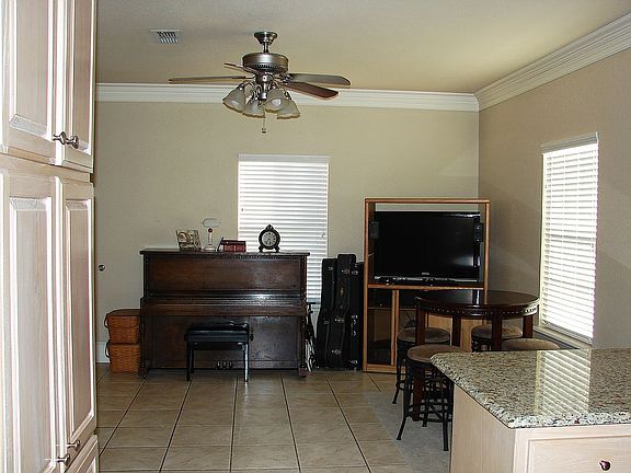 Living Area 2 option2