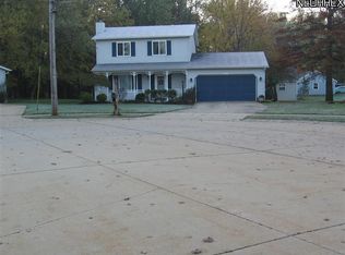 829 Sunbury Oval, Painesville, OH 44077
