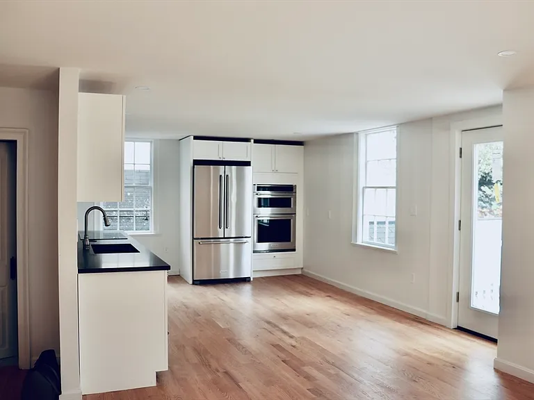 14 Lynde St #2 — Photo 11