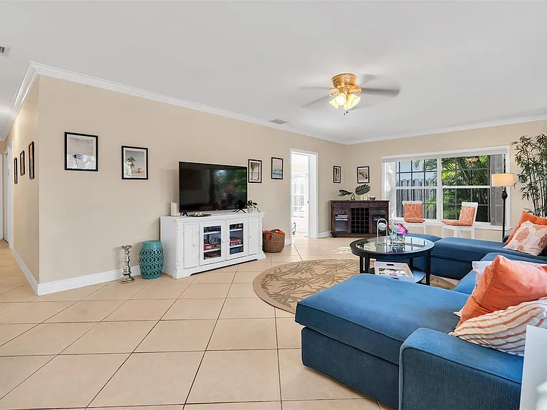 3221 Seaward Dr — Photo 11