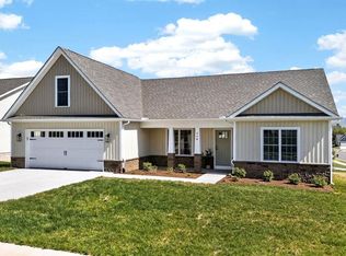 208 Lindburgh Dr, Waynesboro, VA 22980