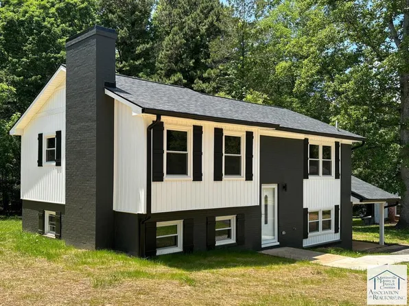 695 Parkway Dr, Martinsville, VA 24112