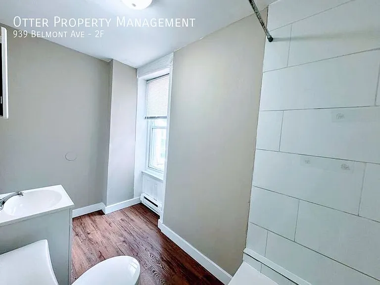 939 Belmont Ave #2F — Photo 13